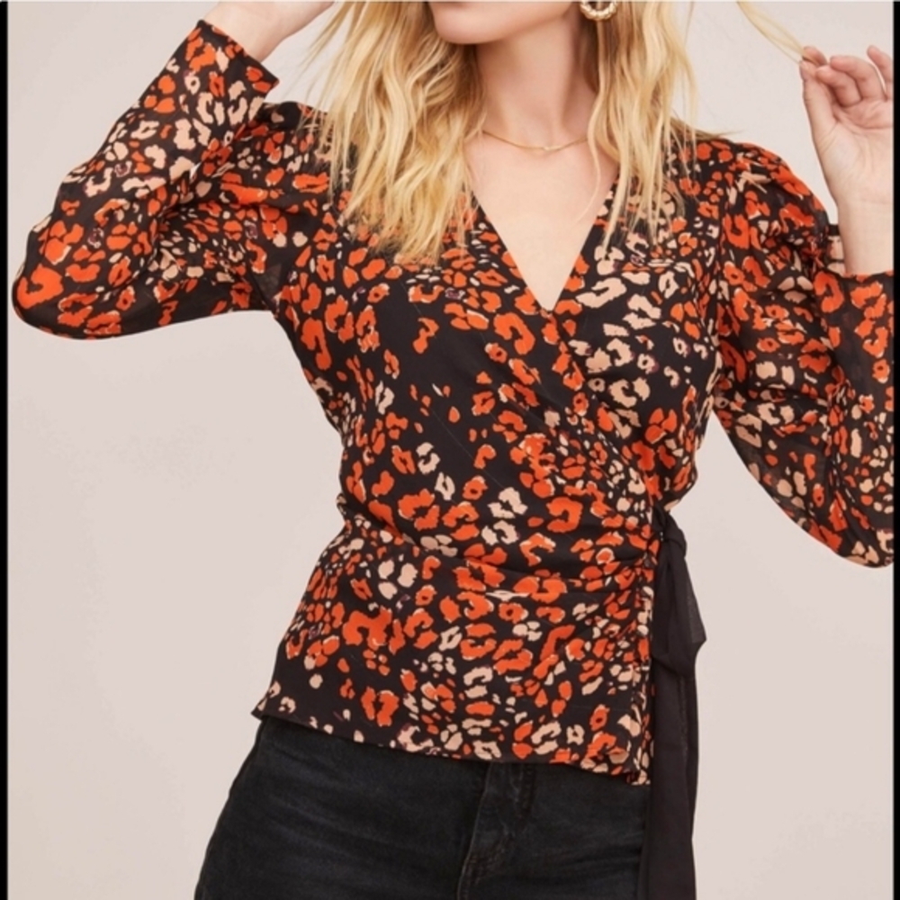 Astr the Label‎ Size Small Holiday Party Wrap Leopard Print Long Sleeve Blouse